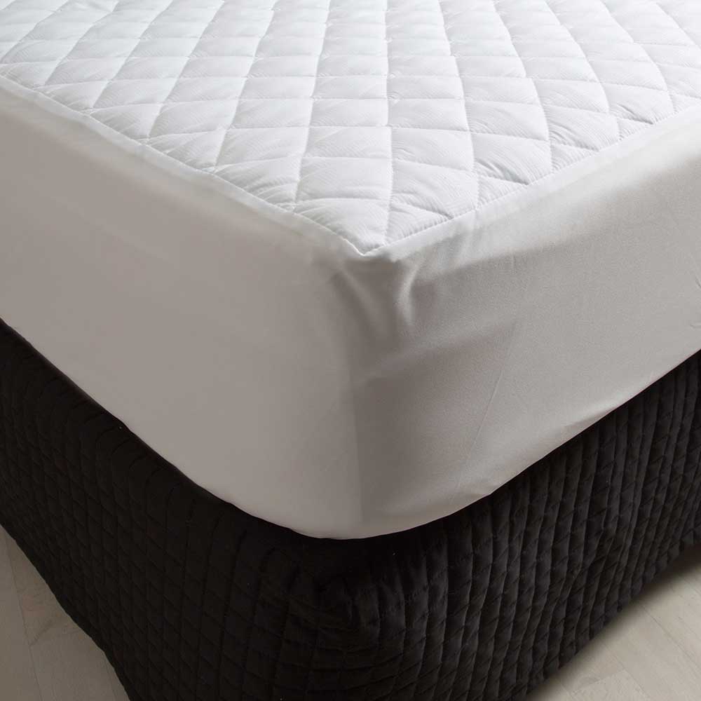 Hilton So Soft Waterproof Mattress Protector